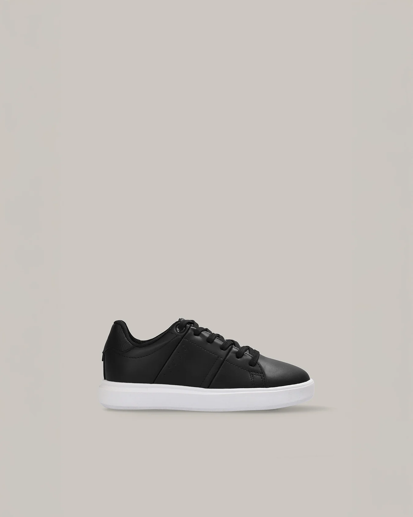 Tenis Negros Street