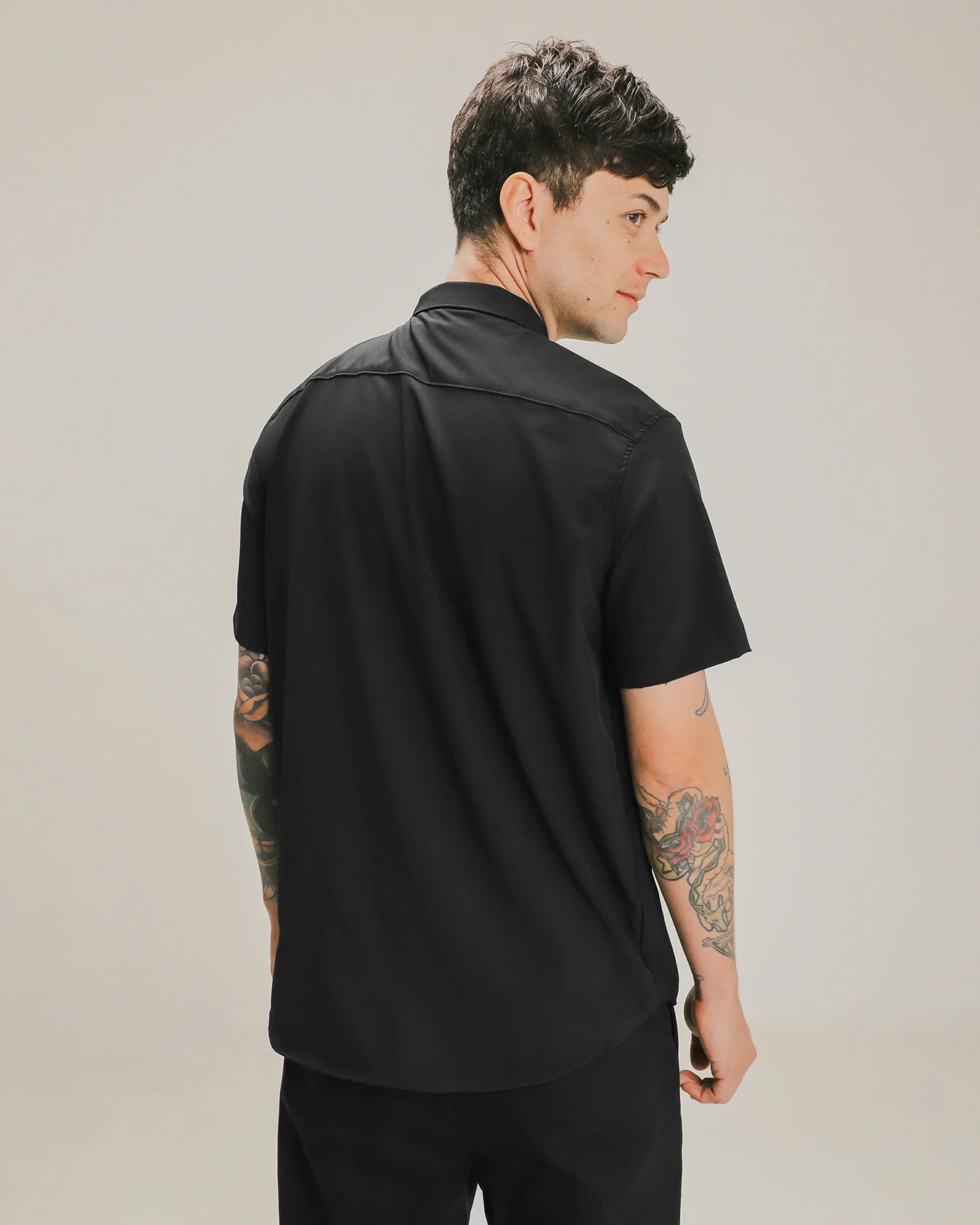 Camisa Fit Regular Negra 2 Camisa Fit Regular Negra