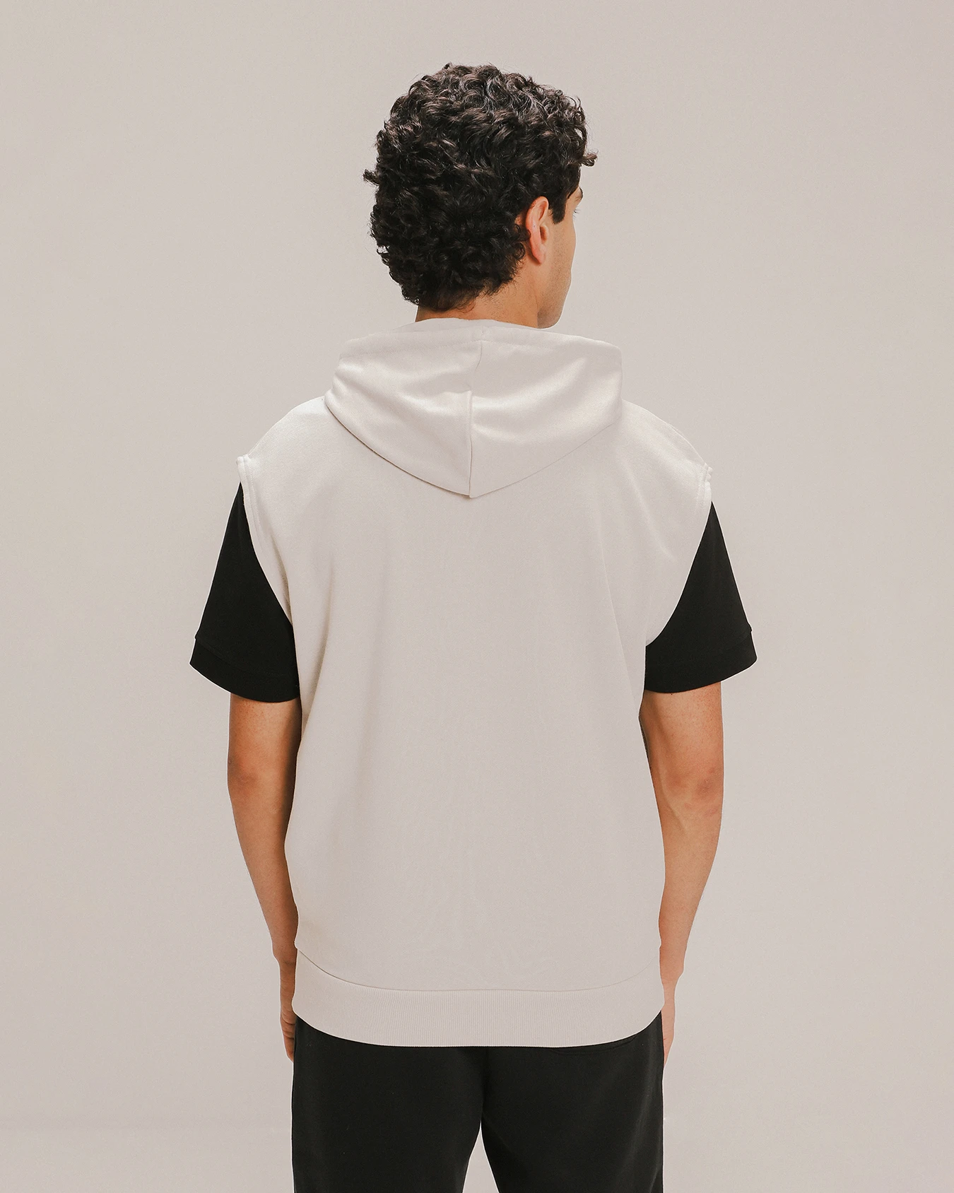 Chaleco Beige Hoodie Básico 2 Chaleco Beige Hoodie Básico