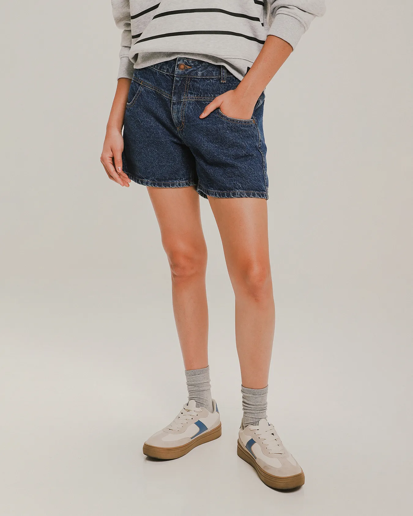 Short Fit Straight 2 Short Fit Straight