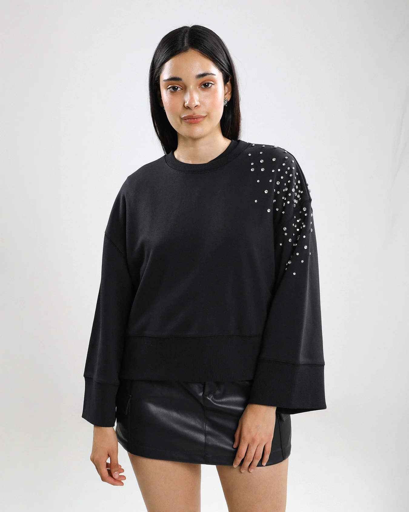 Sudadera Aplicación Perlas 1 Sudadera Aplicación Perlas