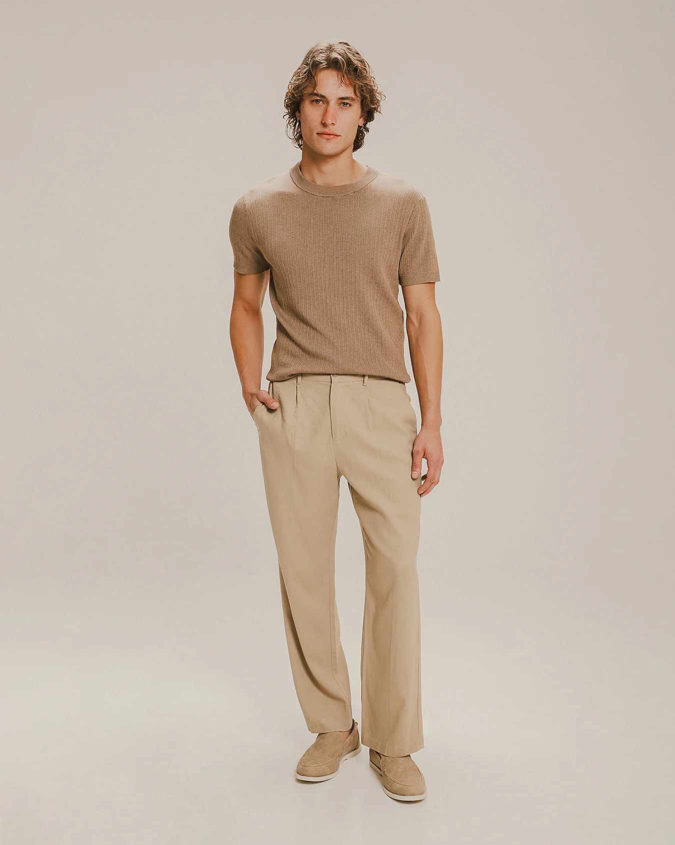 Pantalón Café Fit Straight