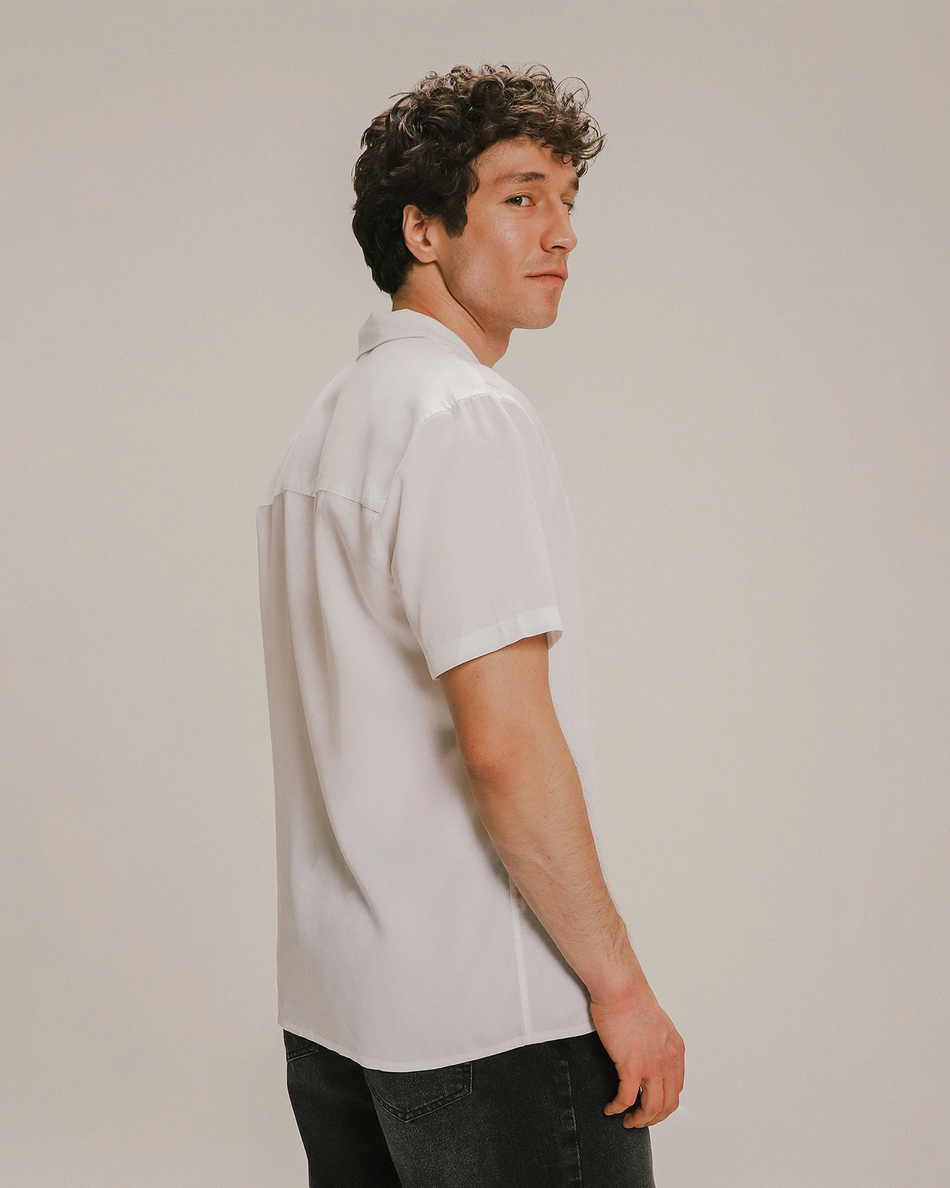 Camisa Fit Regular Blanca 2 Camisa Fit Regular Blanca