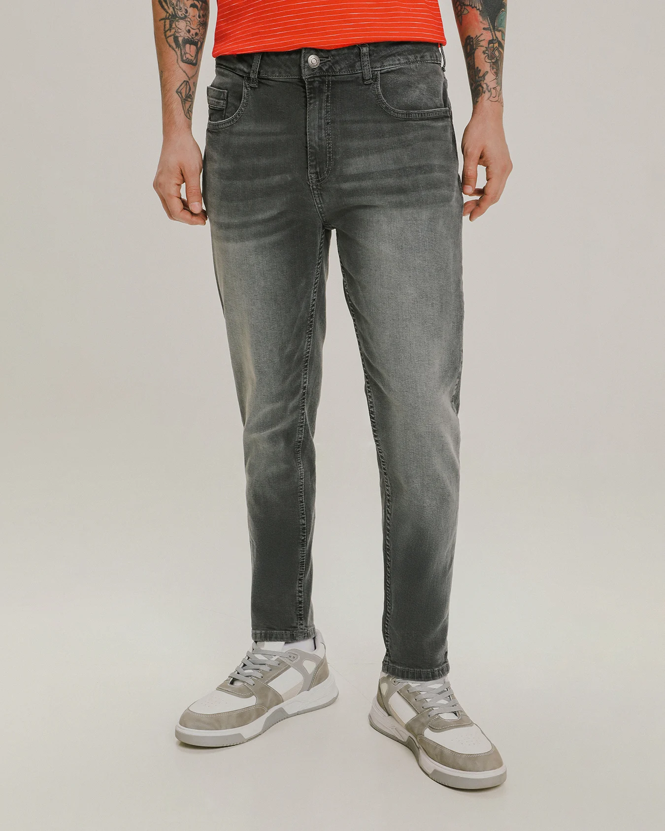 Jeans Carrot Gris
