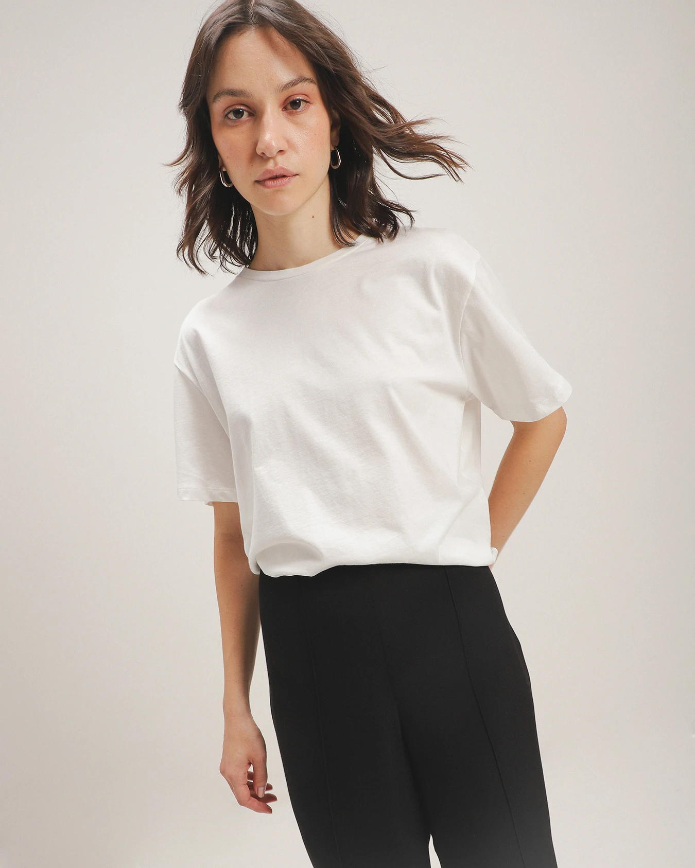 Playera Beige Cut Out