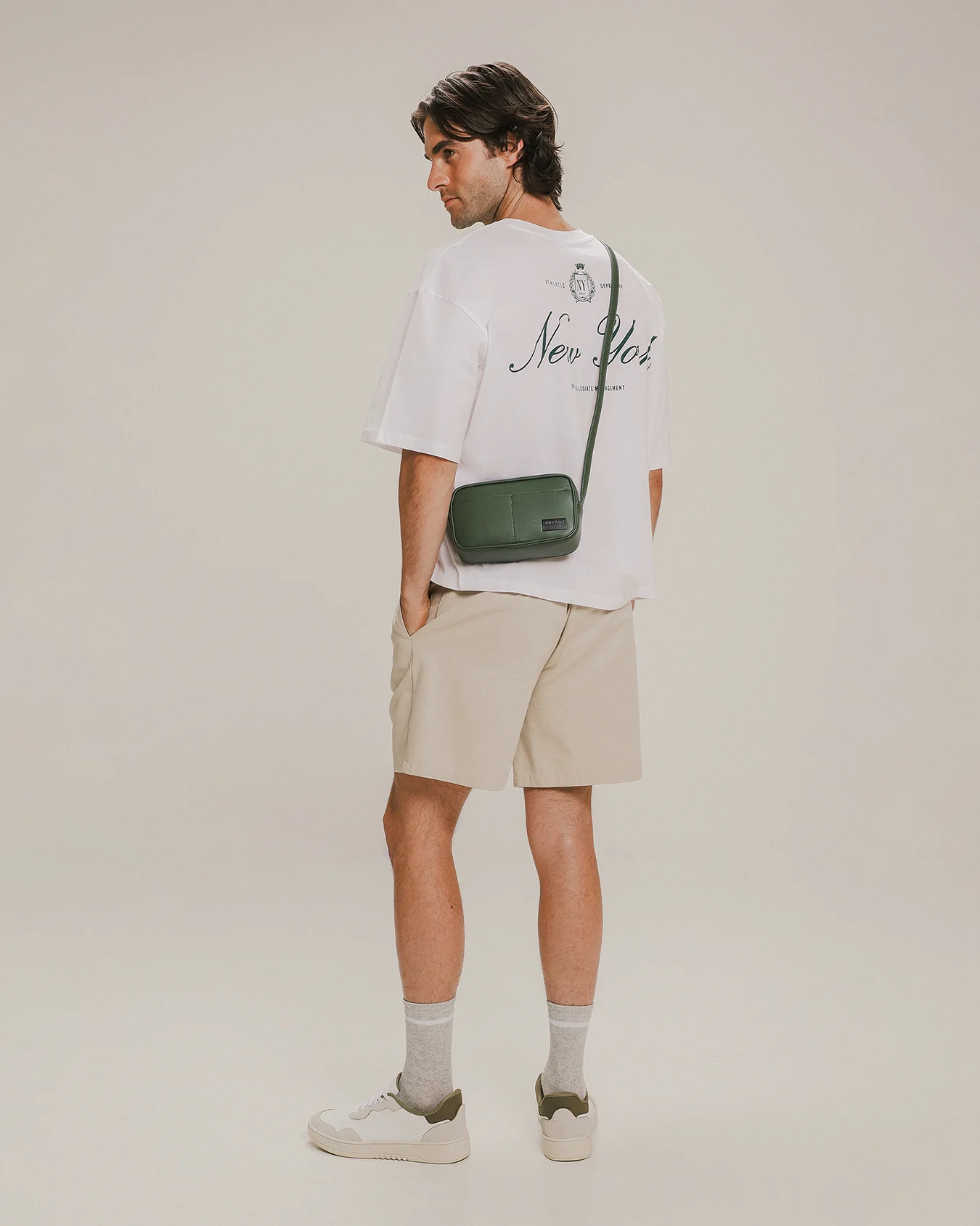 Playera Boxy Blanca Con Aplicación 2 Playera Boxy Blanca Con Aplicación