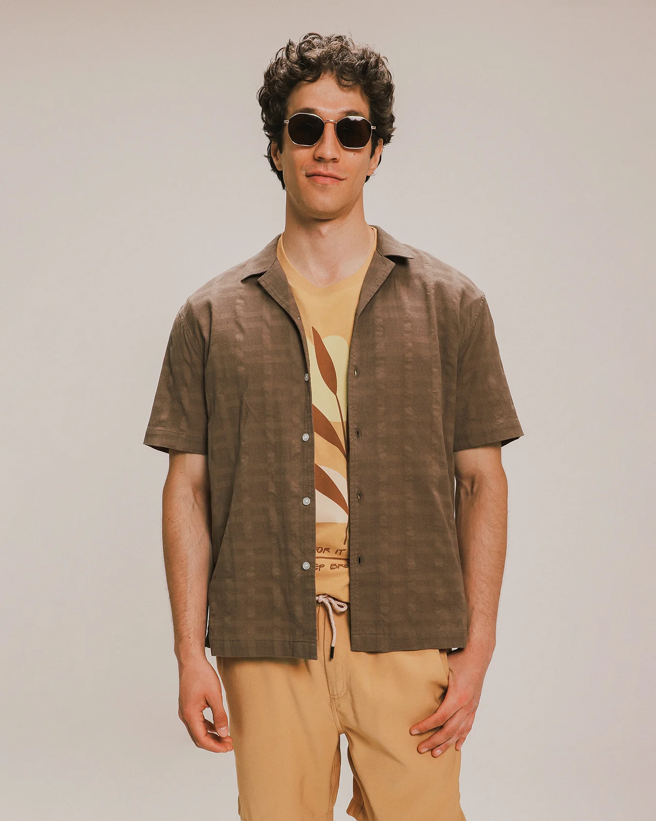 Camisa Fit Relaxed Café 1 Camisa Fit Relaxed Café