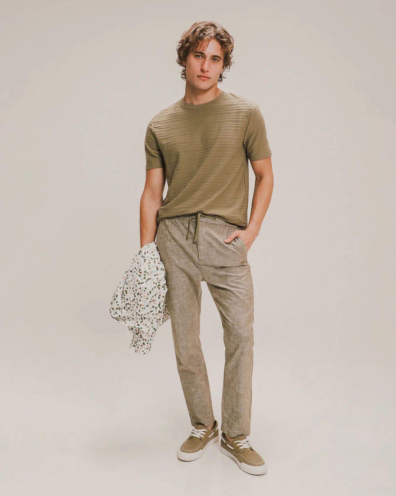 Pantalón Fit Regular Beige