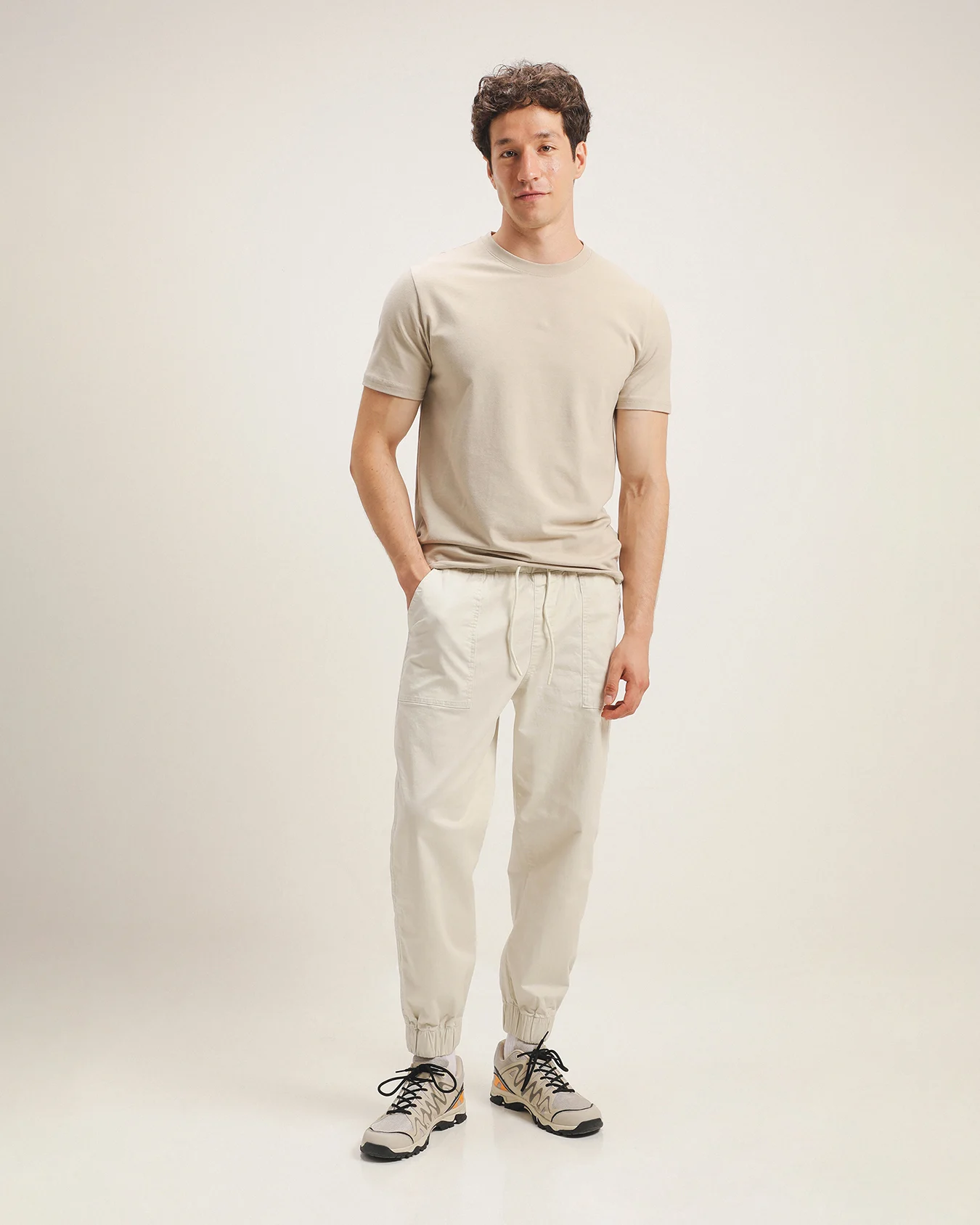 Jogger Básico Gris