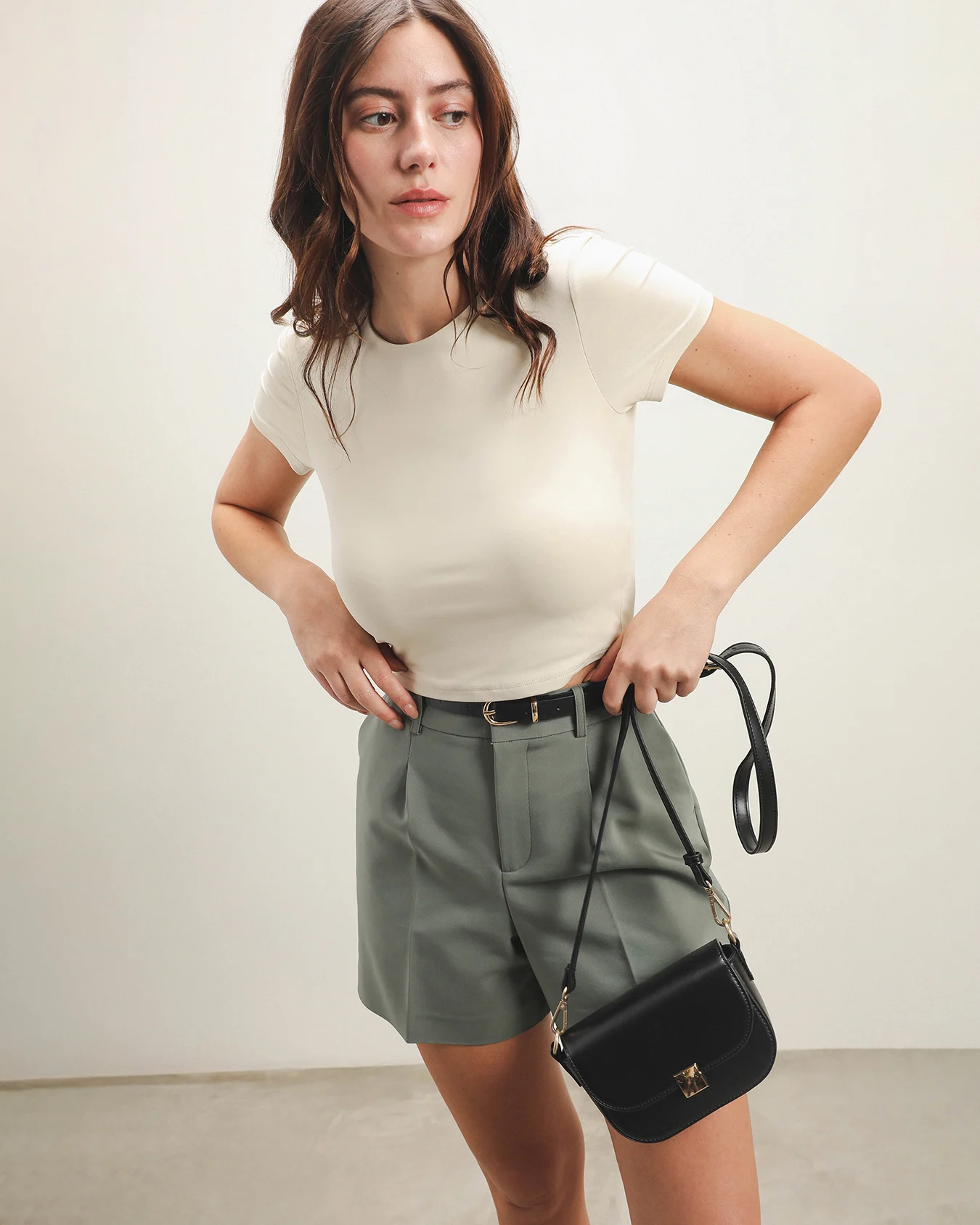 Playera Cropped Beige 1 Playera Cropped Beige
